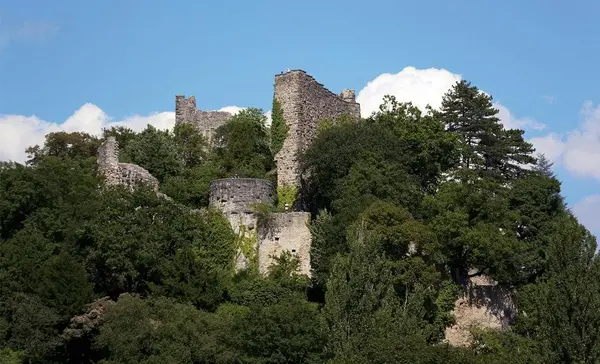 Foto: Staatliche Schlösser und Gärten Baden-Württemberg, Achim Mende Burg Badenweiler